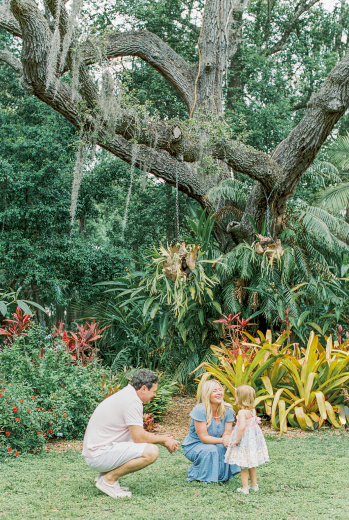 family playing by Orlando Lifestyle photographer 