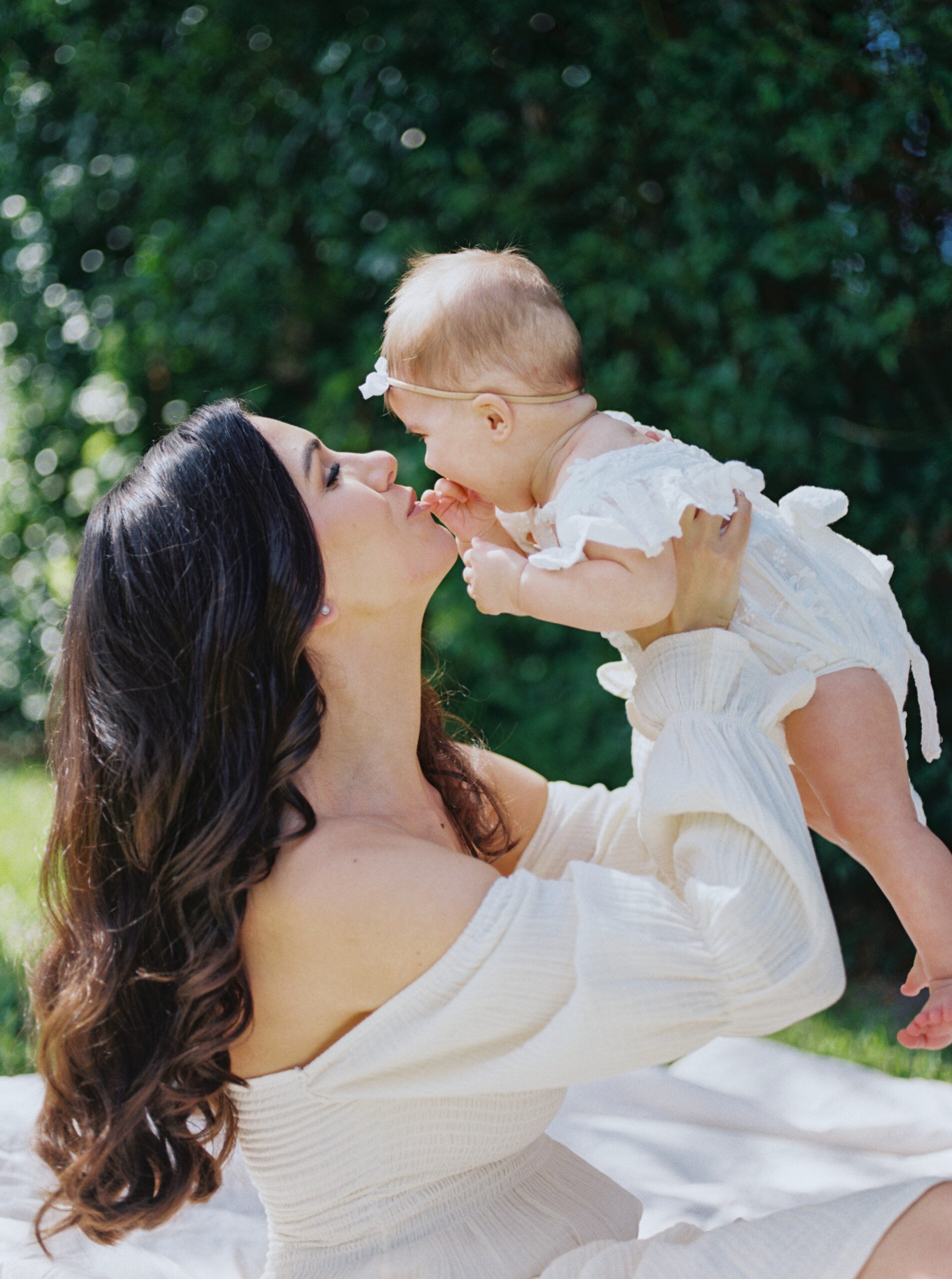 An ethereal 6 month milestone session by Orlando lifestyle photographer.