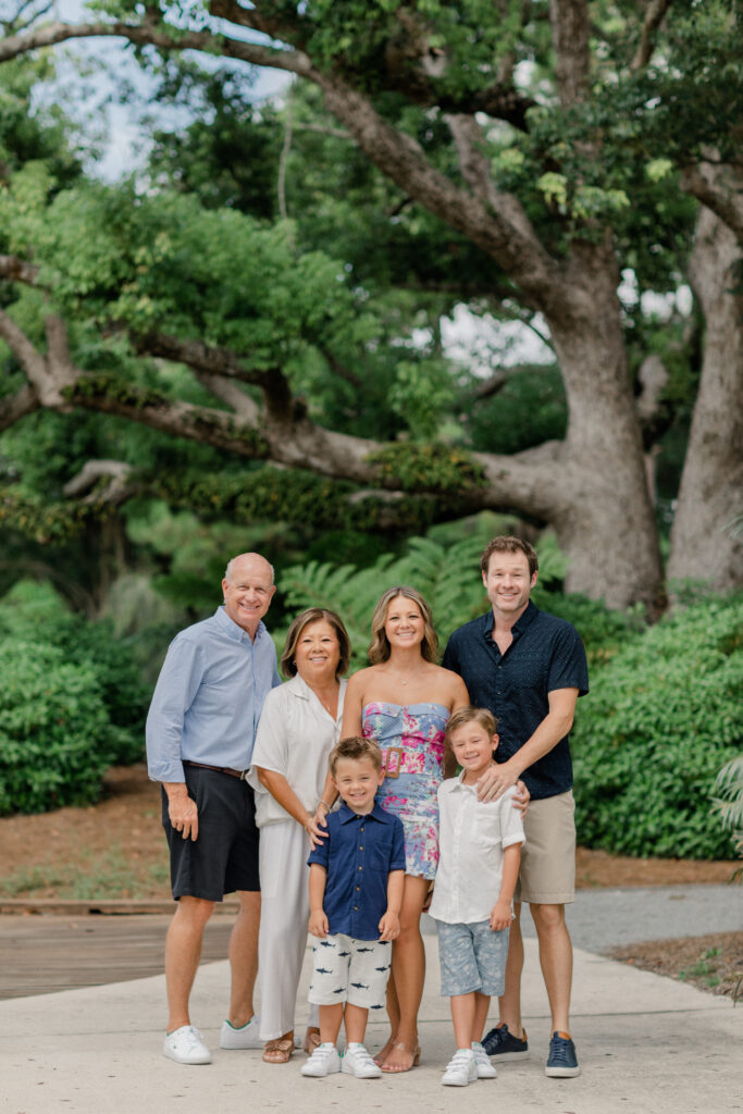 Family members an extended family photoshoot with Orlando family photographer.