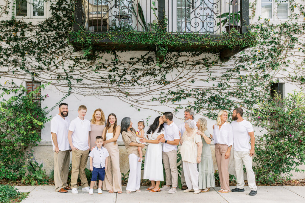 Extended family gathered for a portrait session in Orlando, Florida.