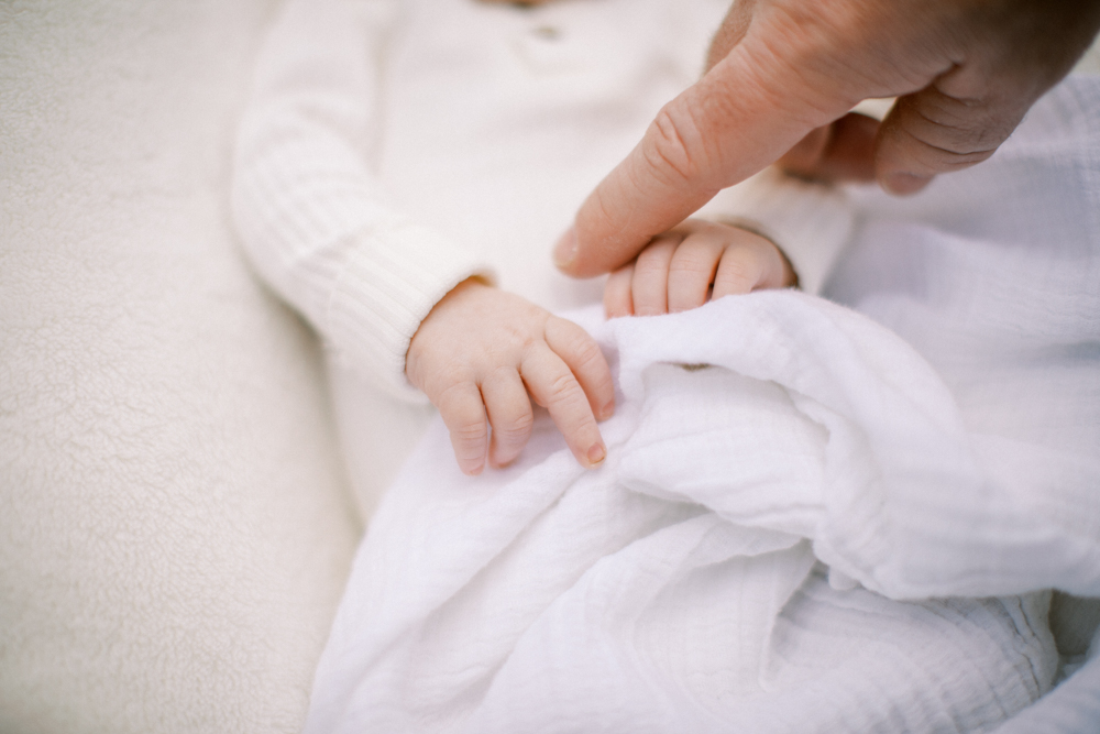Sleepy hand details at home by Orlando newborn photographer. 