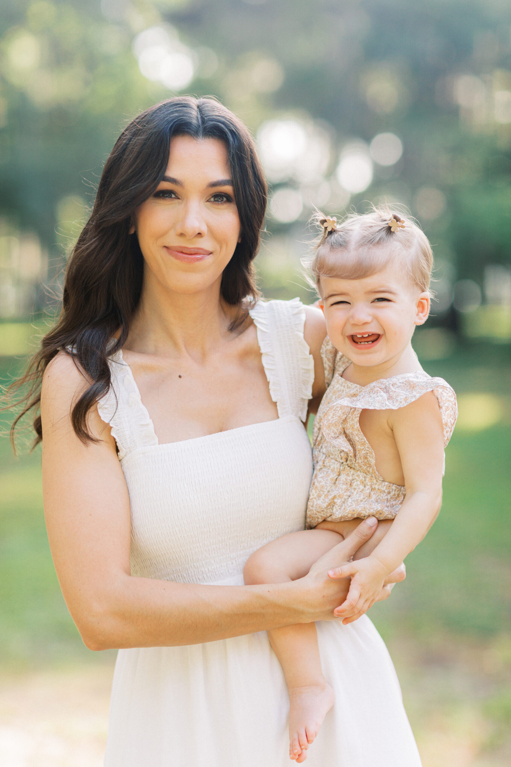 Beautiful outdoor 1 year family milestone session in Orlando, FL.